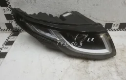 Фара правая для Land Rover Range Rover Evoque 2018 года на фотографиях