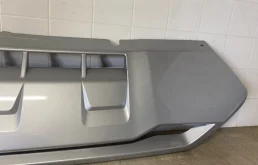 Накладка переднего бампера для Mitsubishi Pajero Sport 2024 года на фотографиях