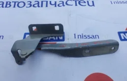 Петля капота левая для Nissan Tiida на фотографиях