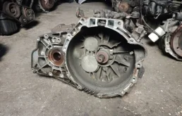 МКПП для Hyundai Santa Fe Classic 2009 года на фотографиях