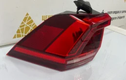 Фонарь внешний левый для Volkswagen Tiguan 2019 года на фотографиях