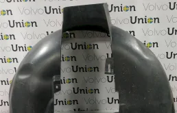 Крылья для Volvo XC70 2015 года на фотографиях