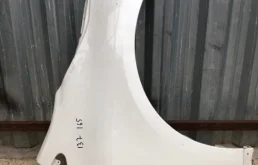 Крылья для Toyota Corolla 2019 года на фотографиях