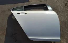 Дверь задняя правая для Opel Insignia на фотографиях