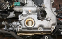 Двигатель для Nissan Primera 2006 года на фотографиях