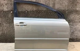 Дверь (в сборе) передняя правая для Toyota Avensis Седан T250 2003-2008