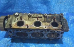 ГБЦ для Mitsubishi Pajero 2001 года на фотографиях