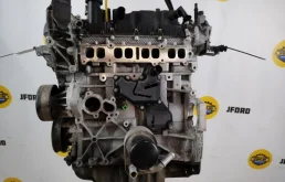 Двигатель без навесного для Ford Kuga 2019 года на фотографиях