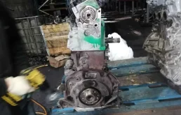 Двигатель без навесного для Citroen Berlingo 1998 года на фотографиях