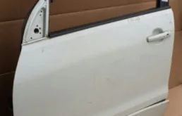 Дверь передняя левая для Suzuki Grand Vitara 2015 года на фотографиях