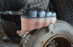 Расширительный бачок радиатора для Cadillac Escalade 3 2006-2014