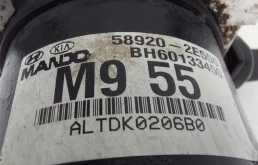 Блок ABS для Hyundai Tucson на фотографиях