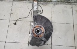 Кулак поворотный правый (A1663301020) для Mercedes-Benz GLS class X166 2015-2019