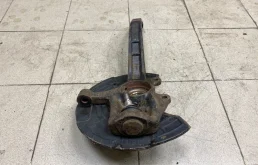 Кулак поворотный правый для Mercedes-Benz M class 2008 года на фотографиях