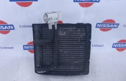 Радиатор кондиционера для Nissan Tiida на фотографиях
