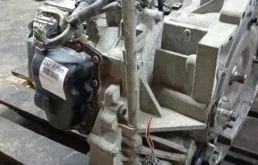 АКПП для Mazda Premacy 2003 года на фотографиях