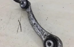 Рычаг задний левый нижний для BMW X6 на фотографиях