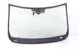 Лобовое (ветровое) стекло для Skoda Rapid на фотографиях