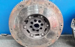 Маховик для Nissan Pathfinder 2005 года на фотографиях