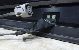 Стекла и зеркала для Toyota Corolla 2025 года на фотографиях