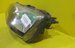 Фара левая для Skoda Rapid 2014 года на фотографиях