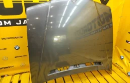 Капот для BMW 7er 2001 года на фотографиях