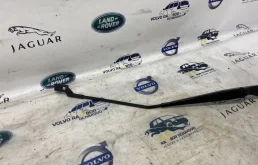 Поводок лобового стеклоочистителя правый для Volvo C30 2006 года на фотографиях