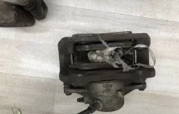 Суппорт задний левый для Mercedes-Benz E class на фотографиях