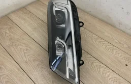 Фара ксенон левая для Volkswagen Touareg на фотографиях