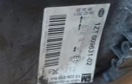 Фара правая для Opel Insignia 2008 года на фотографиях