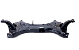 Подрамник двигателя для Hyundai Solaris 2021 года на фотографиях