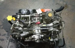 Двигатель для Subaru Legacy 2005 года на фотографиях