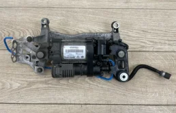 Компрессор пневмоподвески задний для Porsche Cayenne на фотографиях