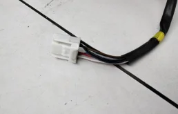 Стекла и зеркала для Toyota Corolla 2016 года на фотографиях