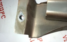 Крылья для Nissan Tiida 2012 года на фотографиях