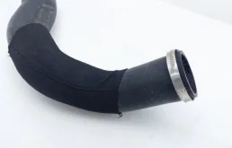 Патрубок интеркулера для Audi Q7 на фотографиях