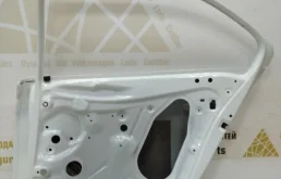 Дверь (в сборе) задняя правая для Skoda Rapid 2024 года на фотографиях