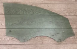 Стекла и зеркала для Audi Q7 2009 года на фотографиях