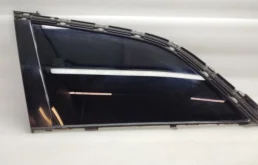Форточка задняя левая для Audi Q7 на фотографиях