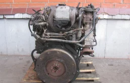 Двигатель без навесного для Mitsubishi L200 2009 года на фотографиях