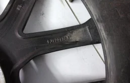 Диск колесный литой для Volvo XC90 2015 года на фотографиях