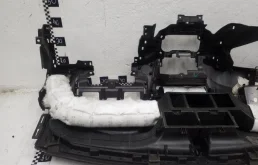 Торпедо (в сборе) для Hyundai Solaris 2010 года на фотографиях