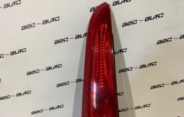 Фонарь левый для Volvo C30 2008 года на фотографиях