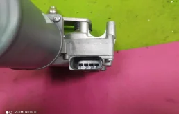 Мотор стеклоочистителя для Audi Q7 2009 года на фотографиях