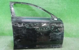 Дверь передняя правая для Audi A4 2015 года на фотографиях