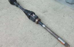 Приводной вал правый(в сборе) для Toyota RAV4 2018 года на фотографиях