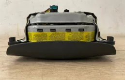 Подушка безопасности водителя для Volkswagen Touareg на фотографиях