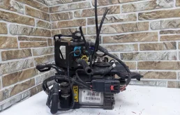 Компрессор пневмоподвески передний для Jeep Grand Cherokee 4 WK2 2010-2013