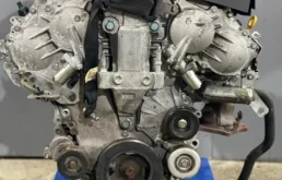 Двигатель без навесного для Nissan Pathfinder 2016 года на фотографиях