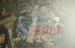 Двигатель без навесного для Hyundai Starex 2005 года на фотографиях